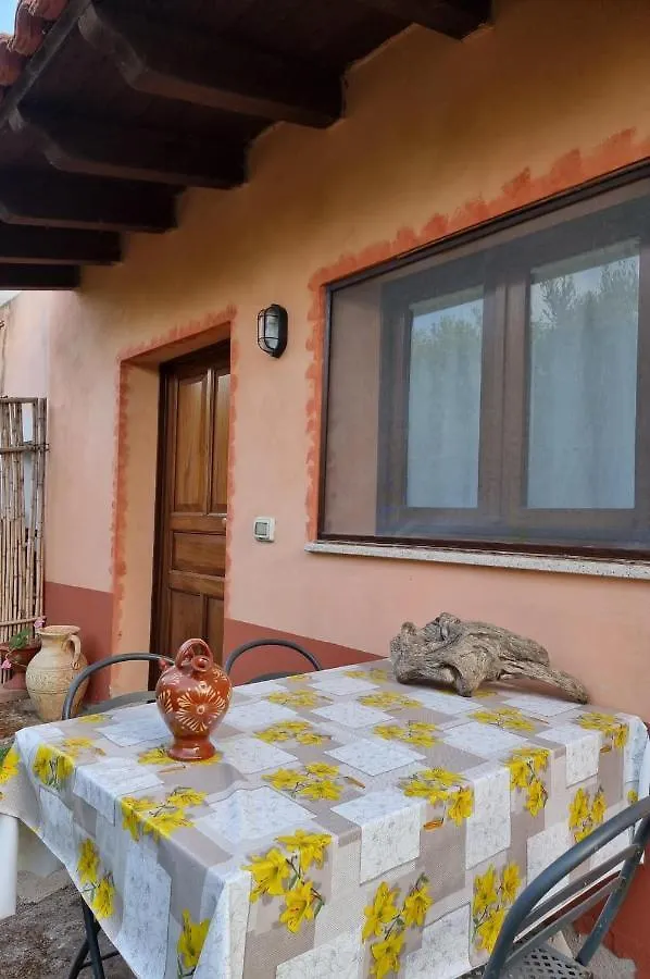 Affittacamere Sa Stella E Monti Marrùbiu Casa di campagna